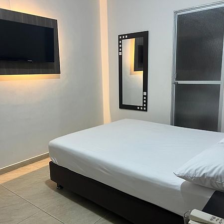 Hotel Marialu Ocana Ngoại thất bức ảnh