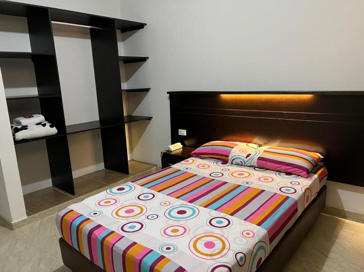 Hotel Marialu Ocana Ngoại thất bức ảnh