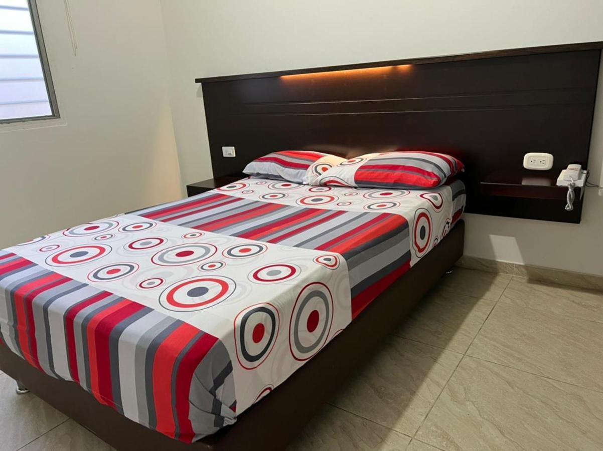 Hotel Marialu Ocana Ngoại thất bức ảnh