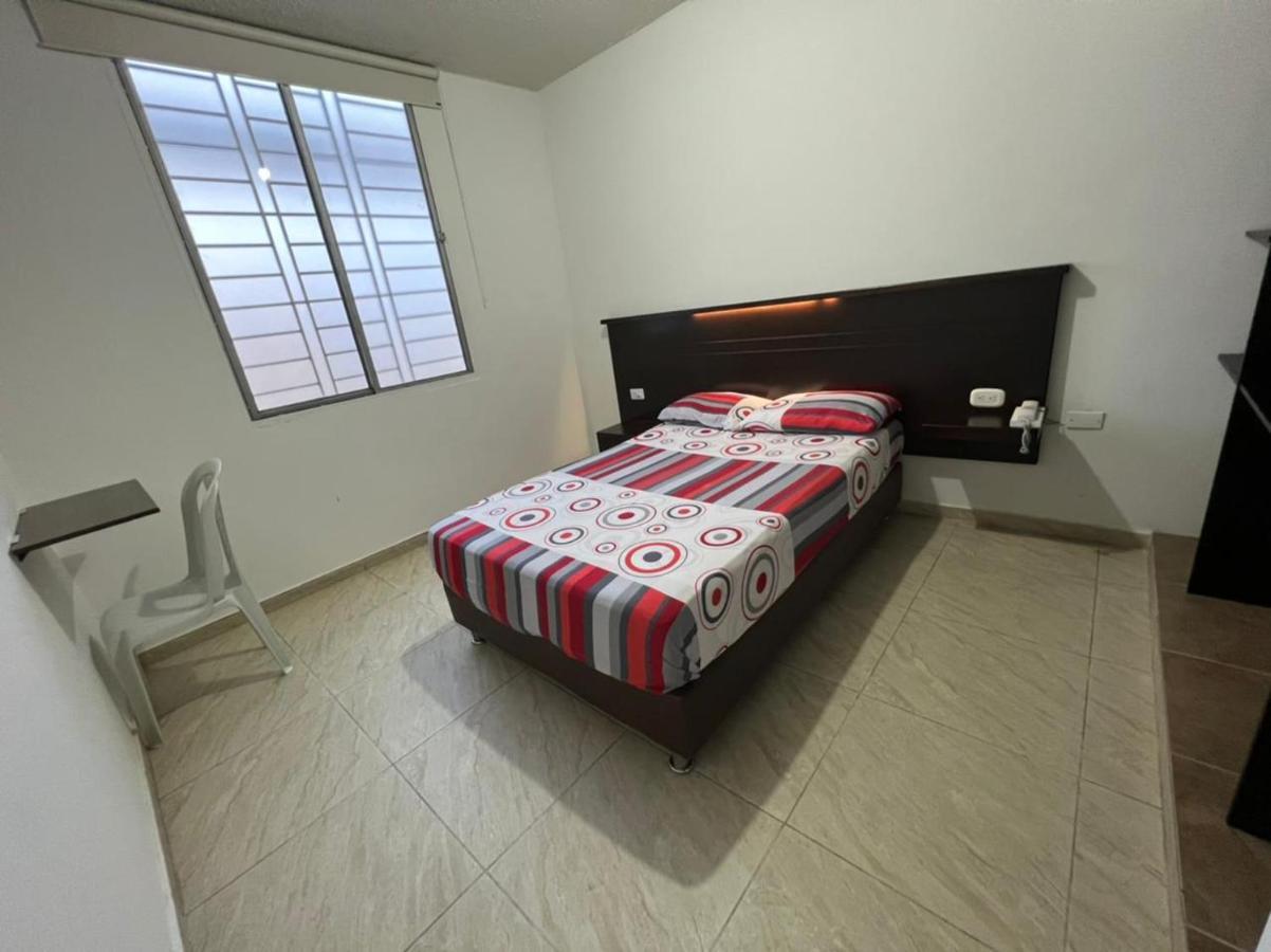 Hotel Marialu Ocana Ngoại thất bức ảnh