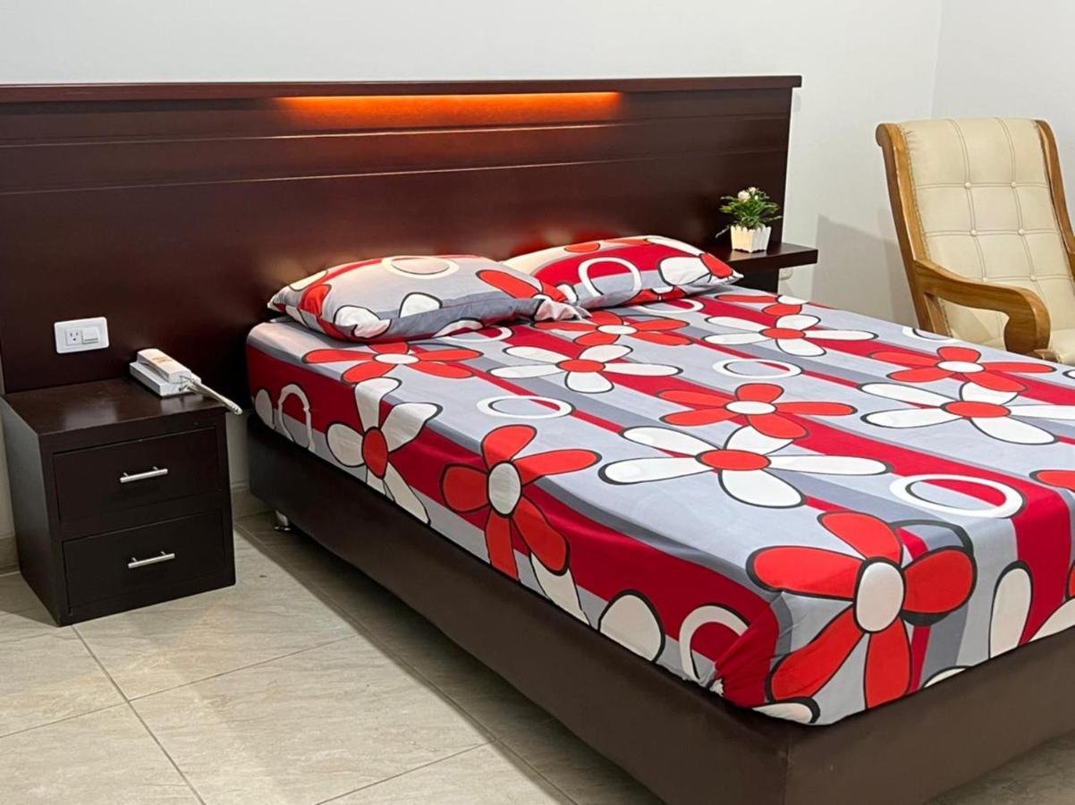 Hotel Marialu Ocana Ngoại thất bức ảnh