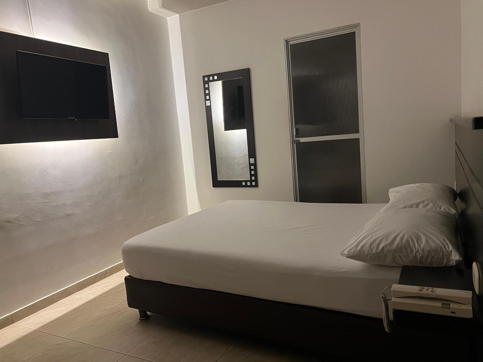 Hotel Marialu Ocana Ngoại thất bức ảnh