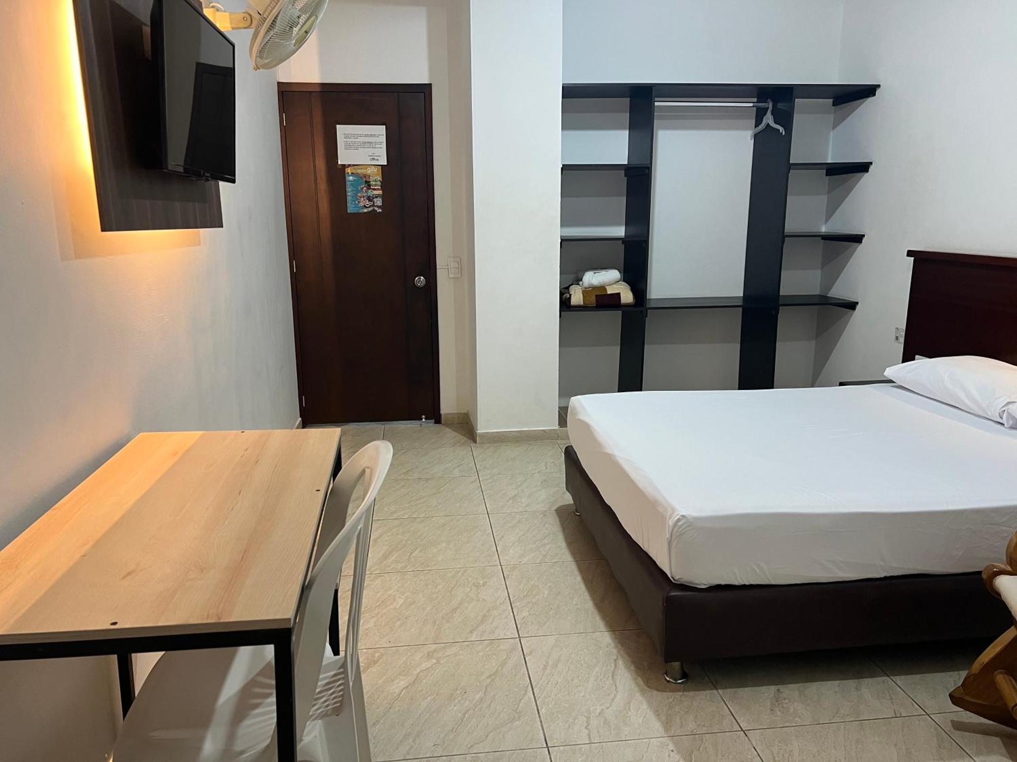 Hotel Marialu Ocana Ngoại thất bức ảnh